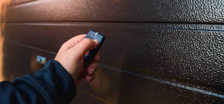 automatic door opener with remote control in Mendota
